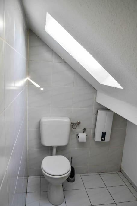 Schoene Dachgeschosswohnung Nahe Koeln Luaran gambar